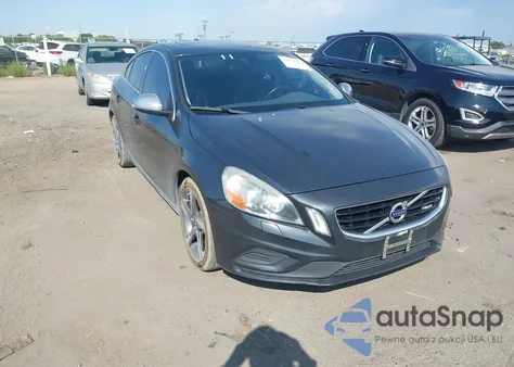 2013 Volvo S60 T6 z USA, uszkodzony, nr VIN YV1902FH2D1229743